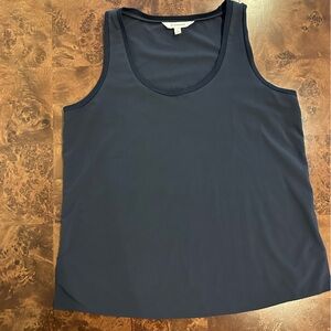 🎽 Banana Republic Standard Women’s Size M Sleeveless Cutaway Split Hem Tank Top